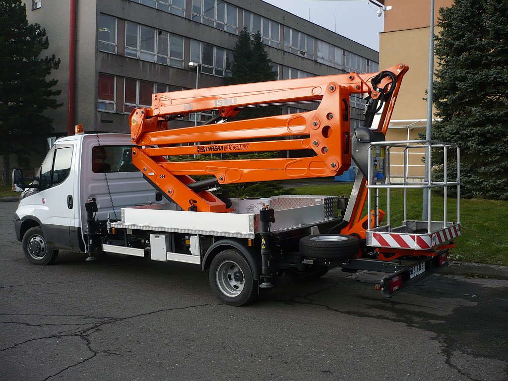 Nová plošina IVECO 21m nova_plosina2